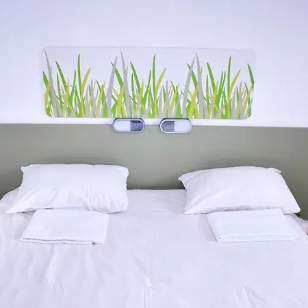 Ibis Budget Grands Champs 호텔 플레르