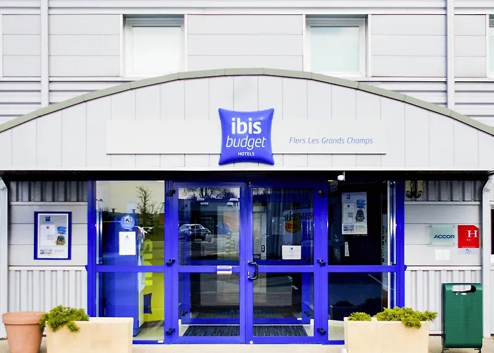 Hotel Ibis Budget Grands Champs 2*