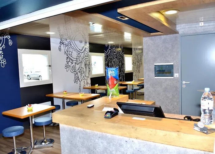 Hotel Ibis Budget Grands Champs 2*