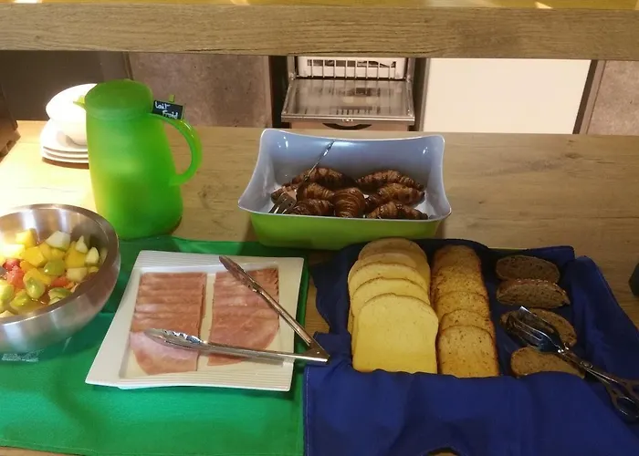 Hotel Ibis Budget Grands Champs 2*